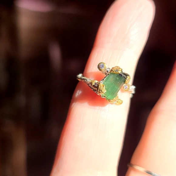 Natural Kharma by Avelon Jewelry - Green Tourmaline & Topaz Sterling & Gold wreath ring sz5.5